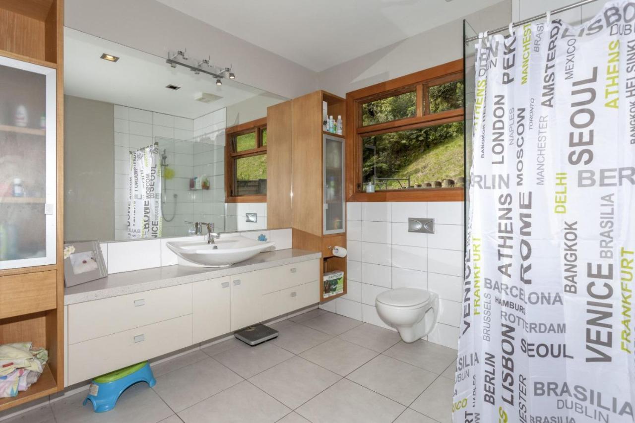 תמז Waiotahi Valley Lodge מראה חיצוני תמונה